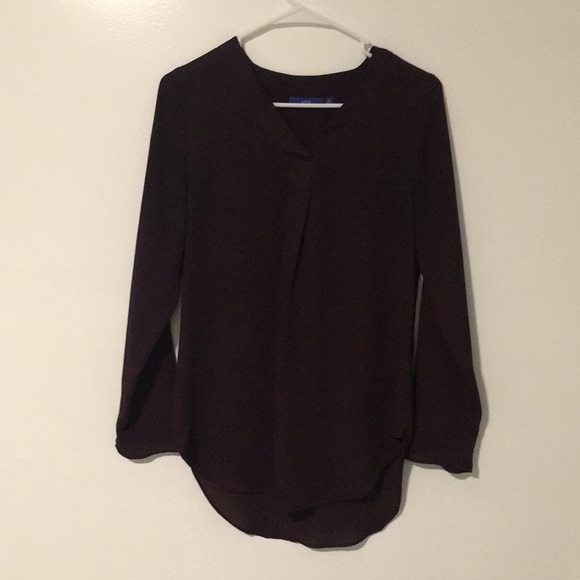 The same blouse over and over - Picture 7 of 7